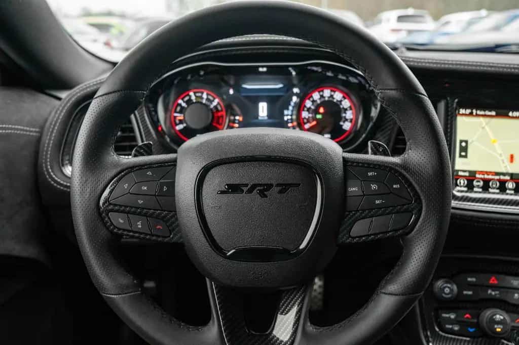 Dodge Challenger 5,7 V8 HEMI WIDEBODY 09/2021-photo-25