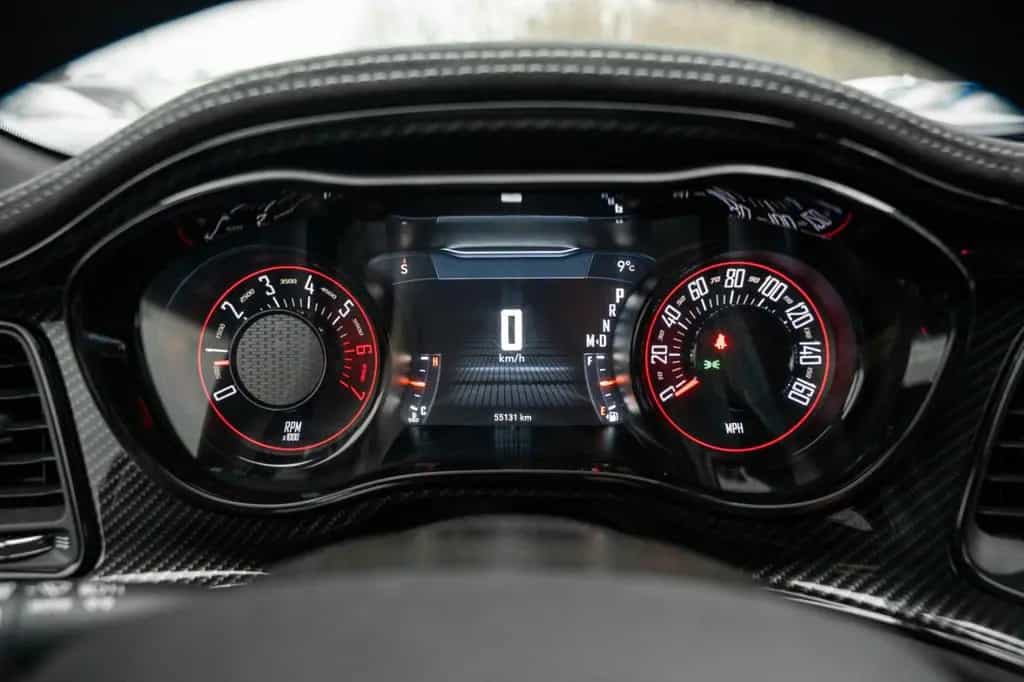Dodge Challenger 5,7 V8 HEMI WIDEBODY 09/2021-photo-26