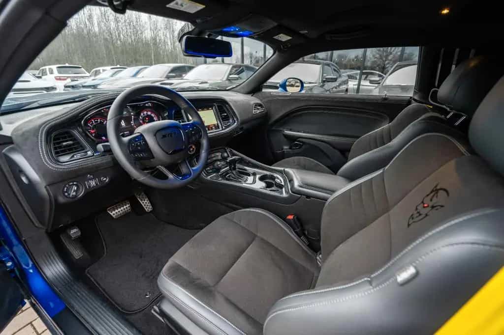 Dodge Challenger 5,7 V8 HEMI WIDEBODY 09/2021-photo-36