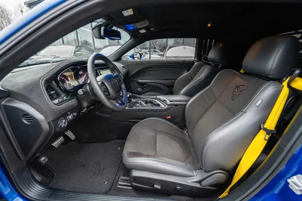 Dodge Challenger 5,7 V8 HEMI WIDEBODY 09/2021-photo-37