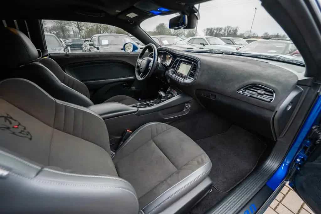 Dodge Challenger 5,7 V8 HEMI WIDEBODY 09/2021-photo-39