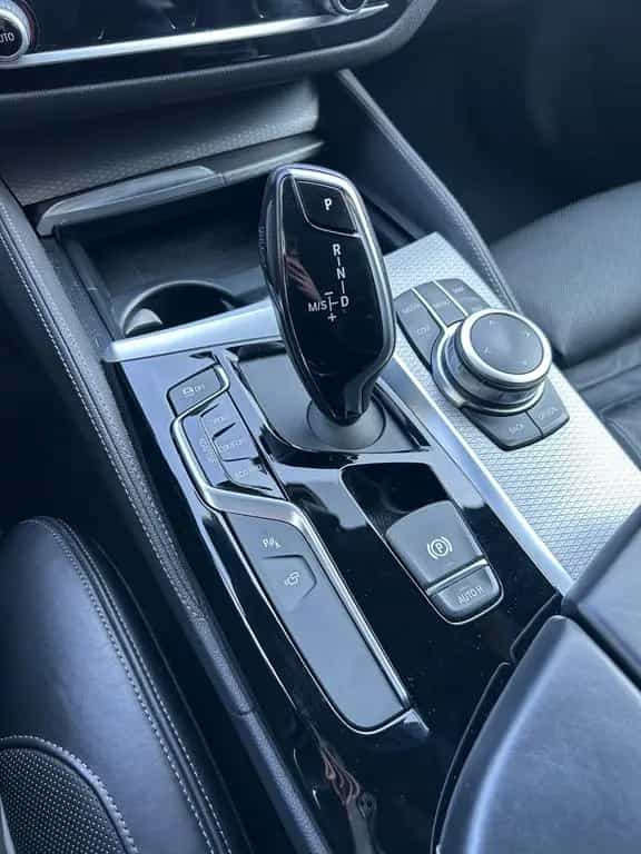 BMW 5 Series 520d M Sport Touring 11/2019-photo-11