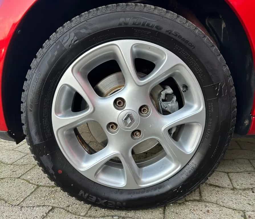 Renault Twingo Dynamique *Schiebedach* 03/2015-photo-32