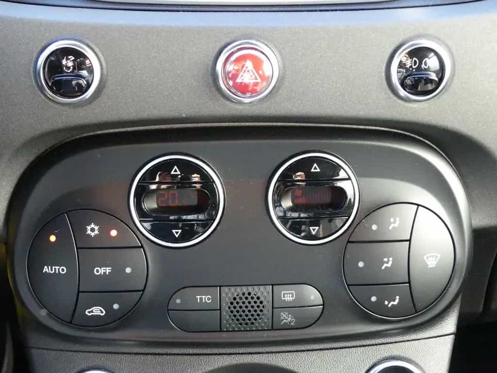 Abarth 695 70TH ANNIVERSARIO 1.4 T-JET NAVI CARPLAY XEN 04/2021-photo-28