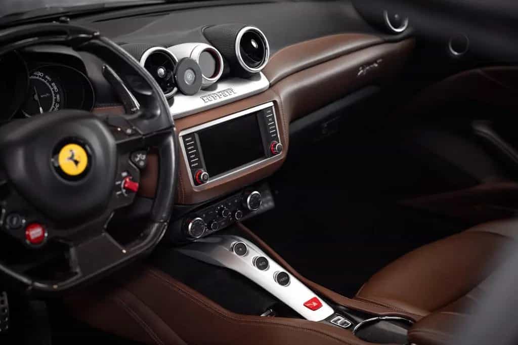 Ferrari California T Top-Ausstattung 08/2014-photo-13
