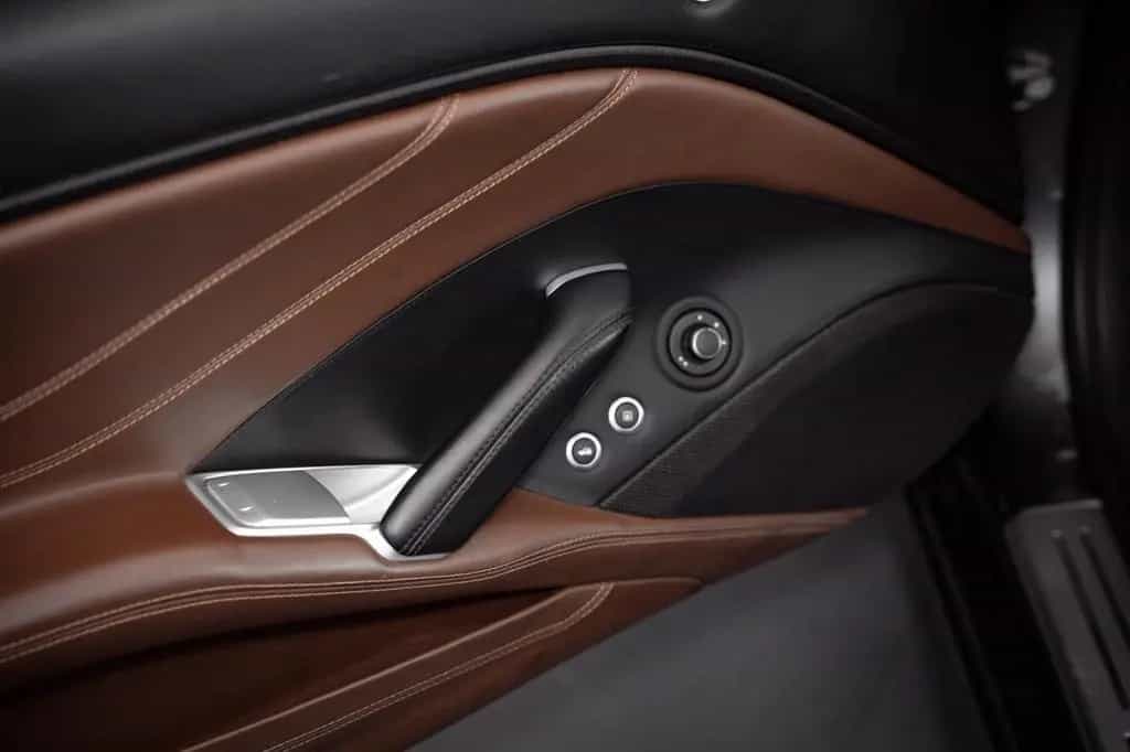 Ferrari California T Top-Ausstattung 08/2014-photo-14