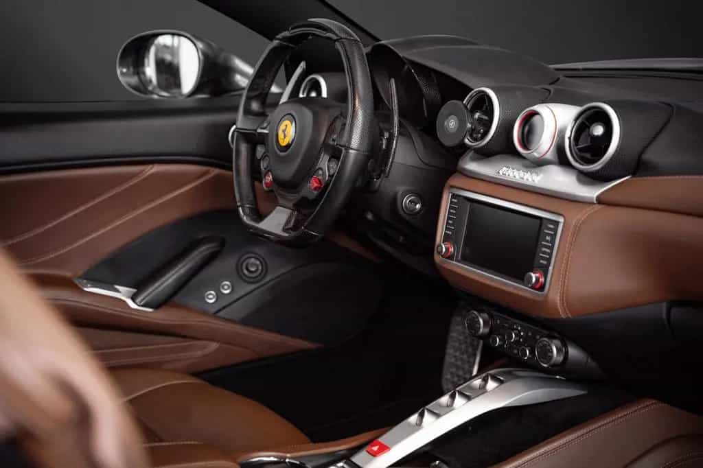 Ferrari California T Top-Ausstattung 08/2014-photo-15