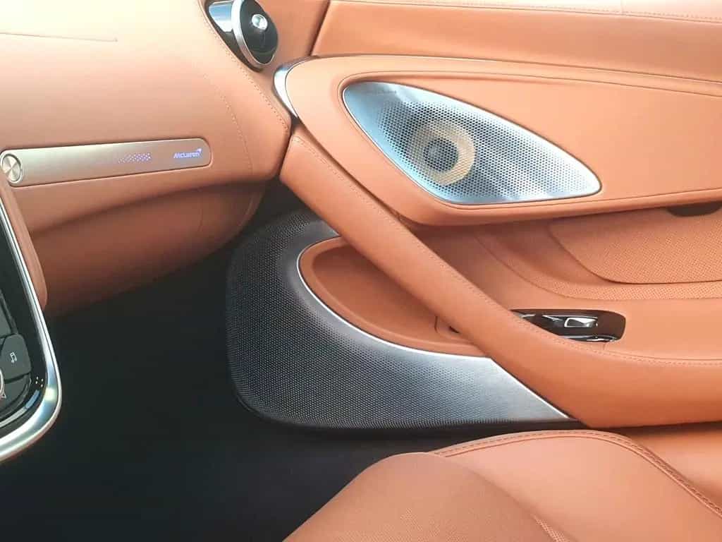 McLaren GT 04/2023-photo-11