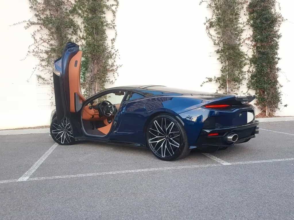 McLaren GT 04/2023-photo-3