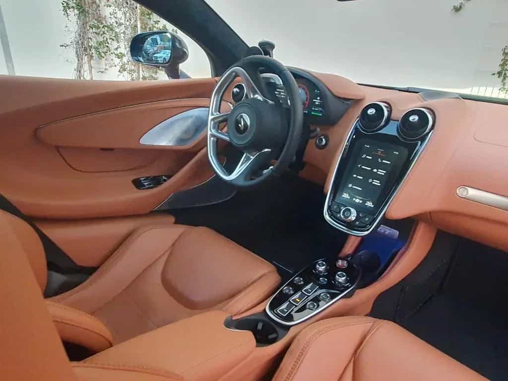McLaren GT 04/2023-photo-9