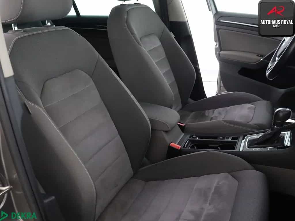 Volkswagen Golf VII Variant 1.4 TSI HIGHLINE PANO,BI-XENON 02/2016-photo-9
