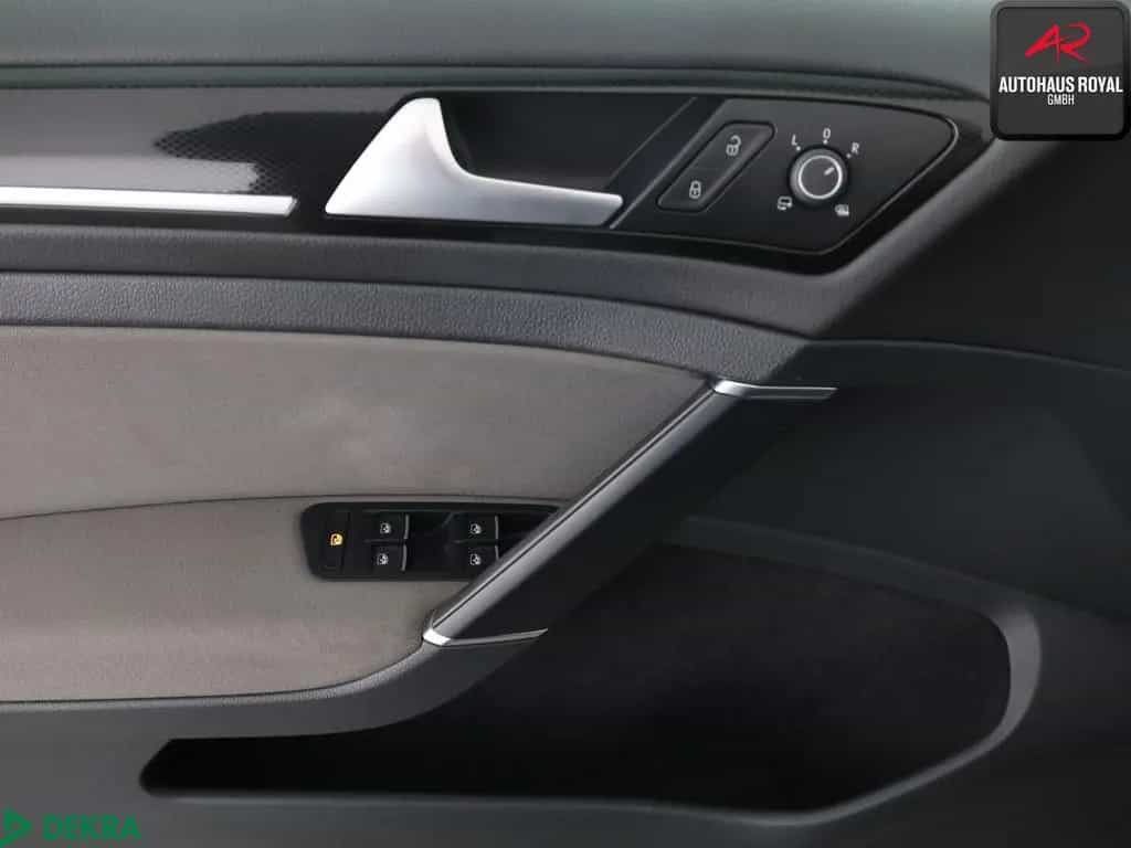 Volkswagen Golf VII Variant 1.4 TSI HIGHLINE PANO,BI-XENON 02/2016-photo-12