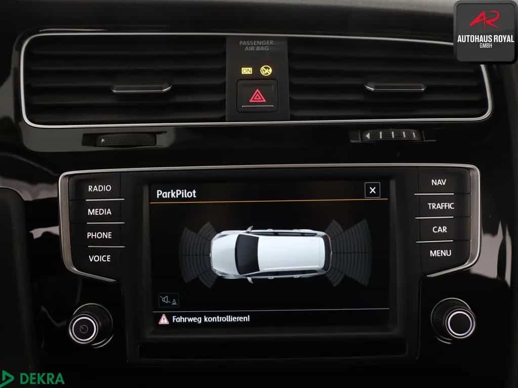 Volkswagen Golf VII Variant 1.4 TSI HIGHLINE PANO,BI-XENON 02/2016-photo-14