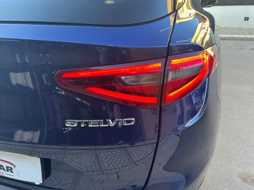 Alfa Romeo Stelvio 2.2 Turbodiesel 190 CV AT8 RW 08/2019-photo-12