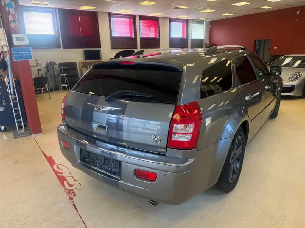 Chrysler 300C Touring 3.0 CRD Kombi,Navi,Xenon,1 Hand 06/2010-photo-3