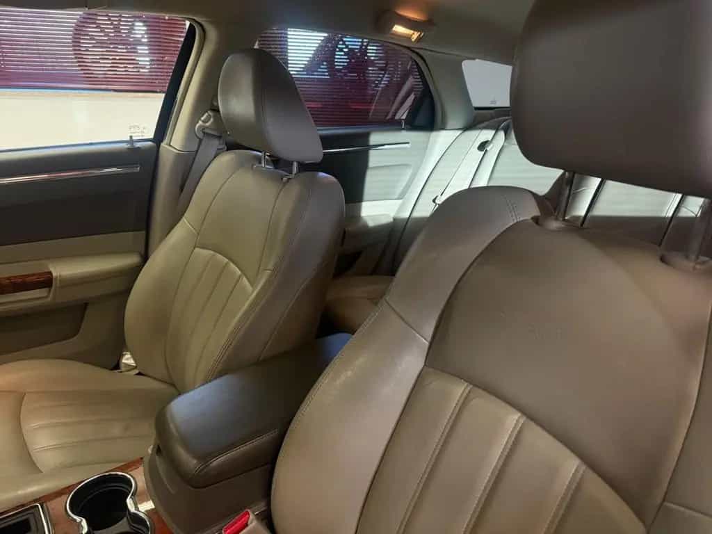 Chrysler 300C Touring 3.0 CRD Kombi,Navi,Xenon,1 Hand 06/2010-photo-6