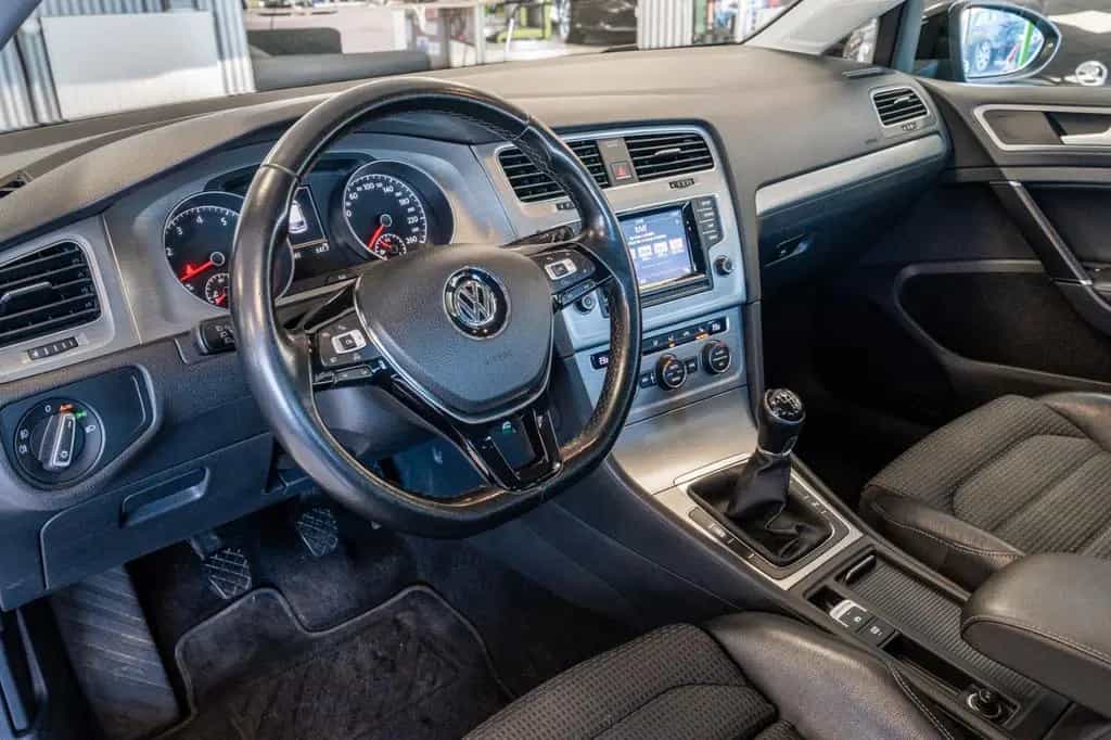 Volkswagen Golf VII 1.2 Benzin Highline Navi Kamera 03/2015-photo-14