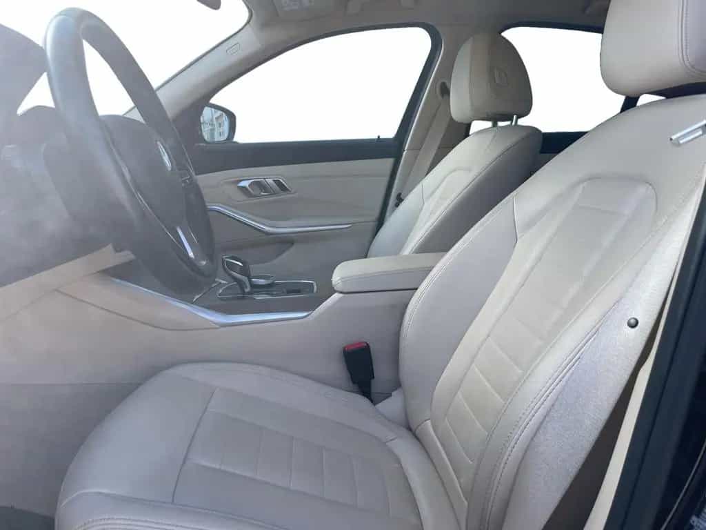 BMW 3 Series 320i xDrive Luxury/24 Monate Garantie/Leder/Driv 04/2020-photo-10