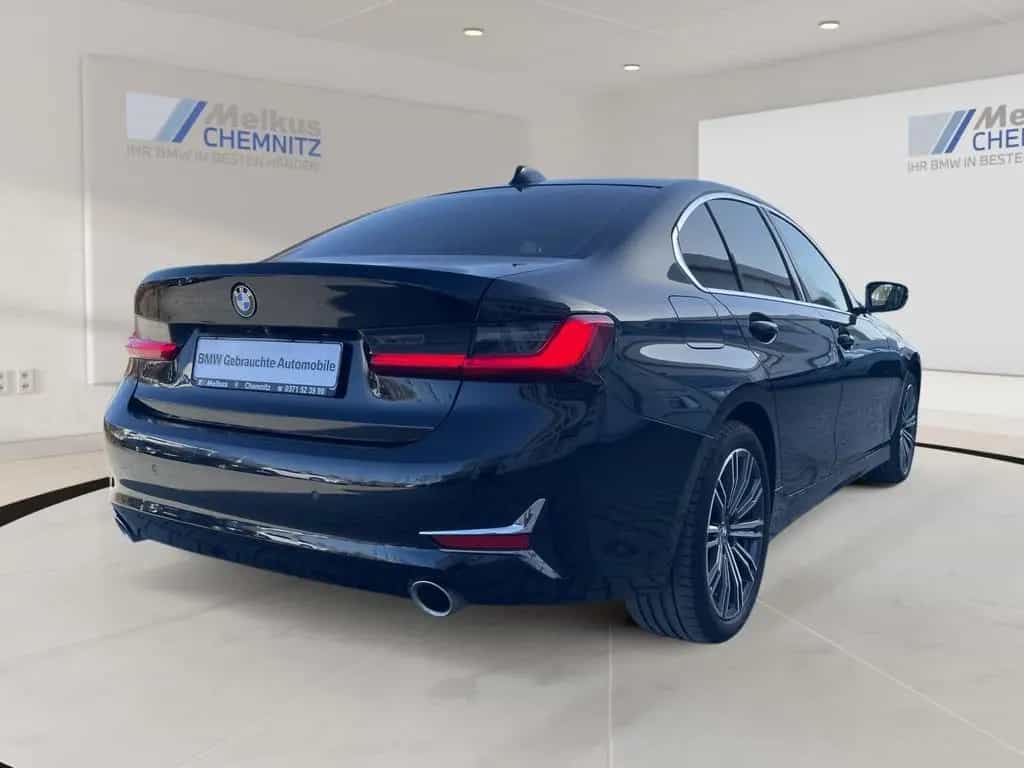 BMW 3 Series 320i xDrive Luxury/24 Monate Garantie/Leder/Driv 04/2020-photo-4