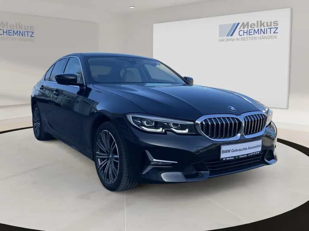 BMW 3 Series 320i xDrive Luxury/24 Monate Garantie/Leder/Driv 04/2020-photo-6