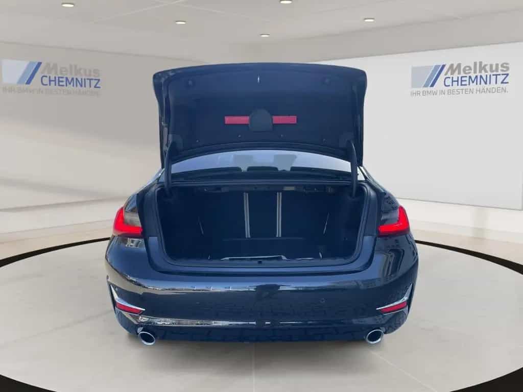 BMW 3 Series 320i xDrive Luxury/24 Monate Garantie/Leder/Driv 04/2020-photo-8