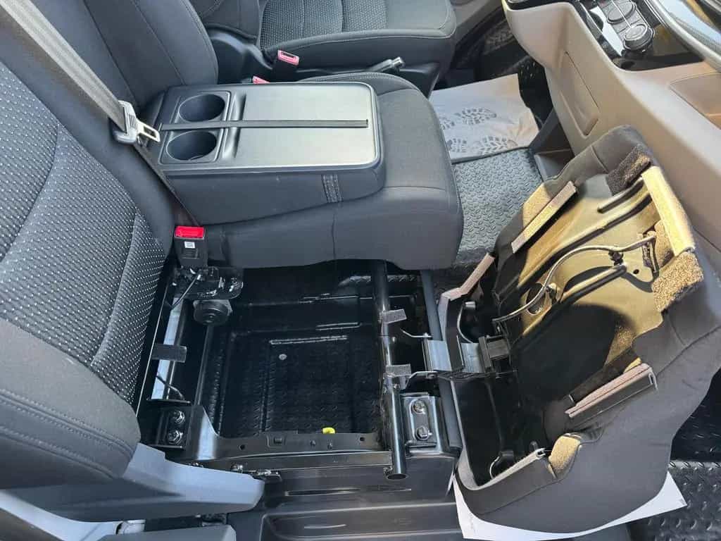 Maxus Deliver 9 L3H2 Luxury 2.0TDCi LED KAMERA CARPLAY 11/2024-photo-14