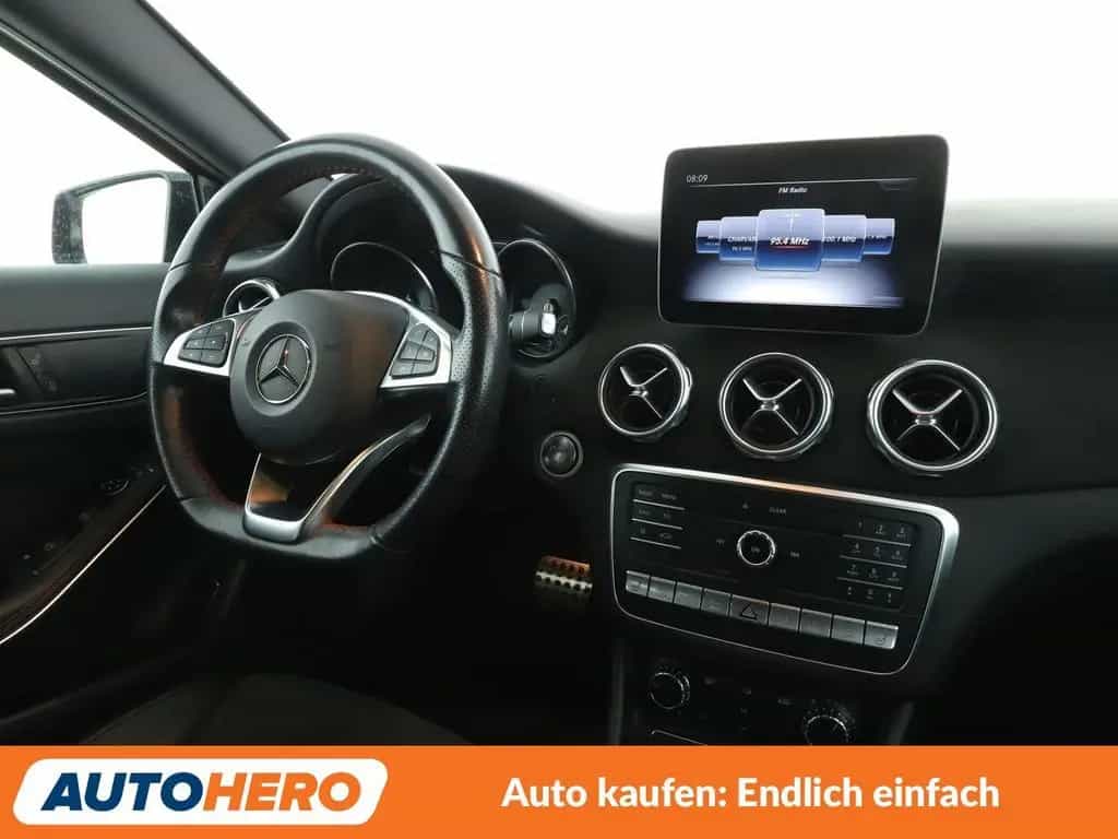 Mercedes-Benz GLA 250 4Matic AMG Line Aut.*LED*NAVI*TEMPO*PDC* 10/2018-photo-12
