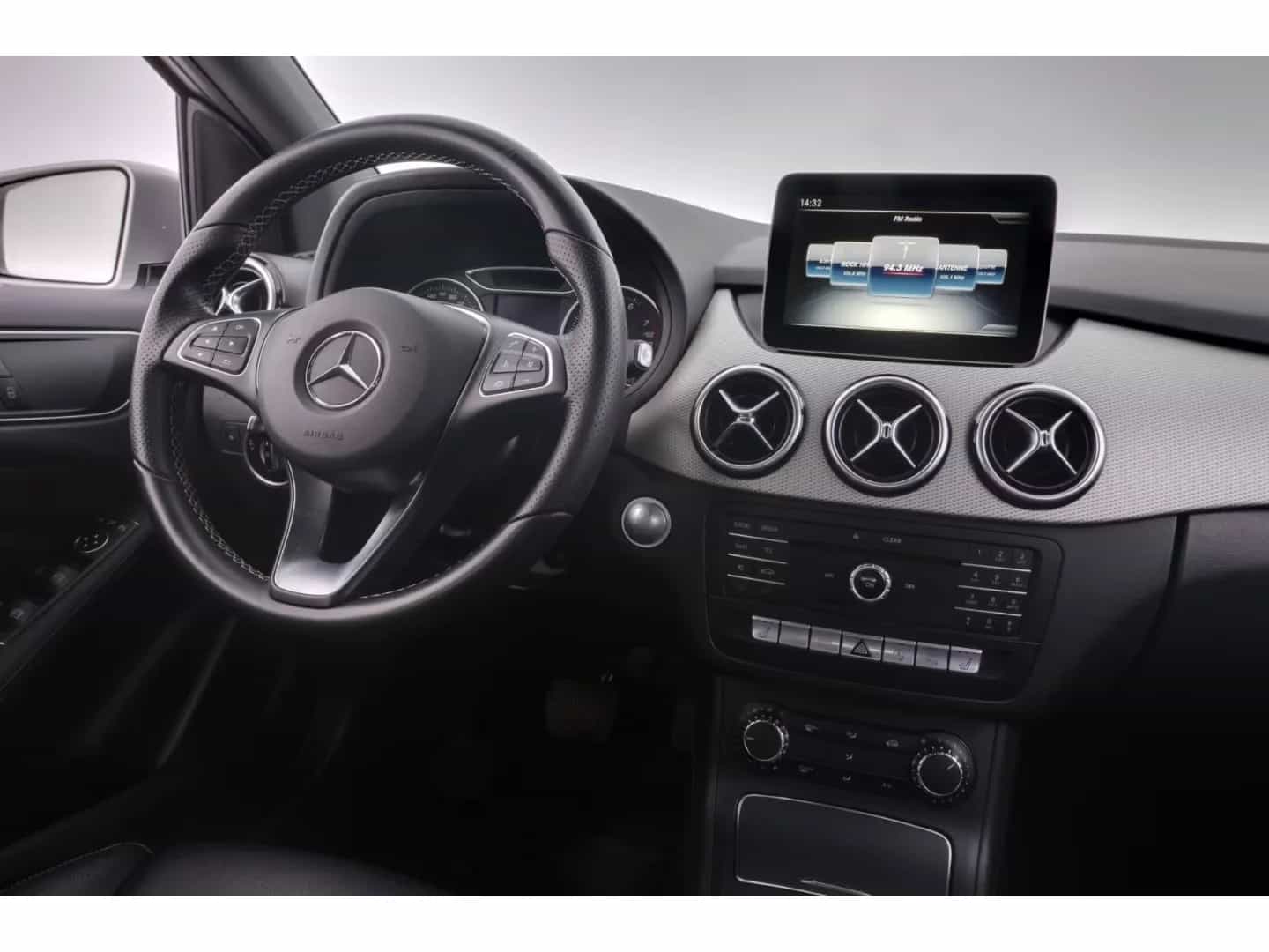 Mercedes-Benz B-Class 200 11/2018-photo-11