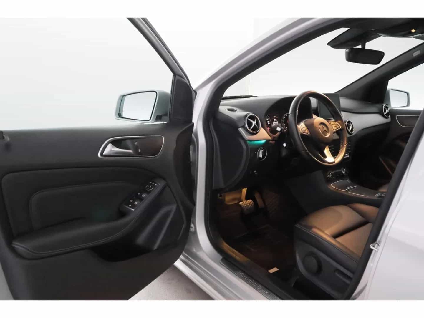 Mercedes-Benz B-Class 200 11/2018-photo-15
