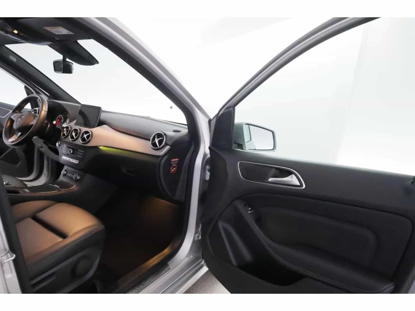 Mercedes-Benz B-Class 200 11/2018-photo-20