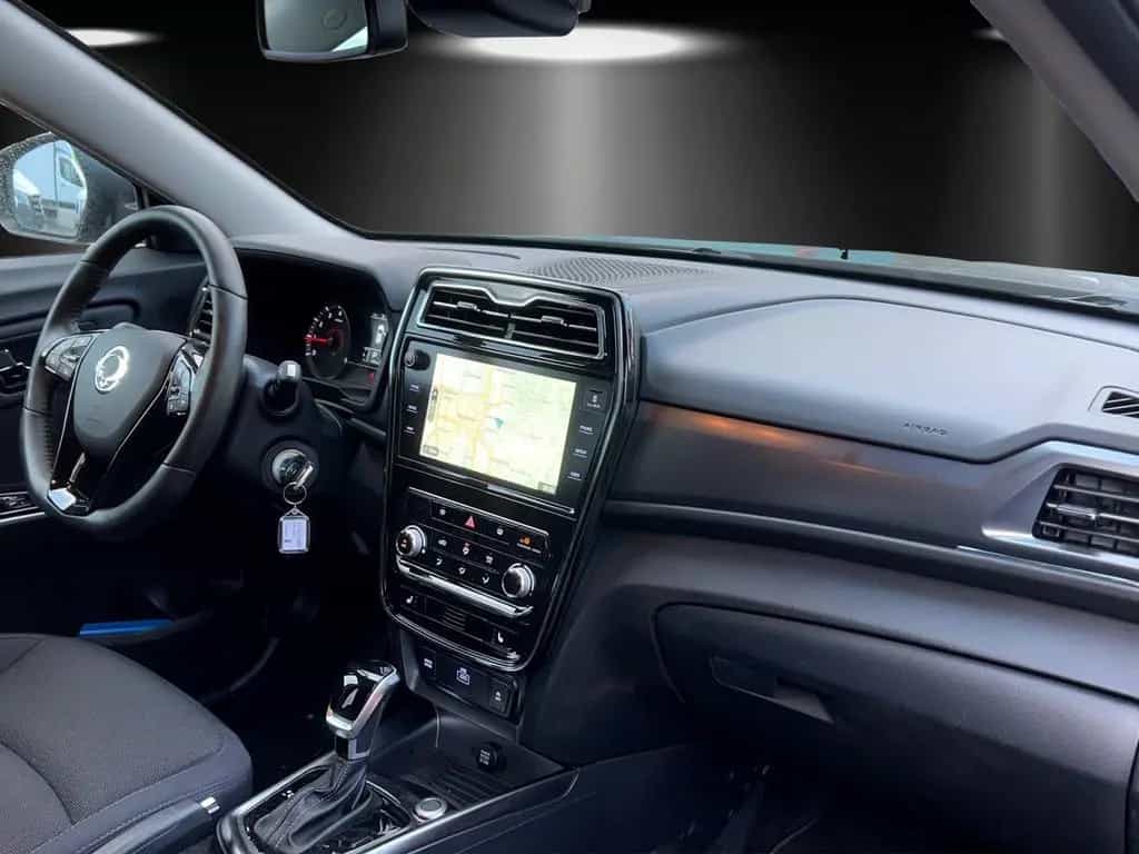 Ssangyong Tivoli Fizz 1.5 T-GDI 6AT 2WD +SHZ+LMF+PDC+NAVI 11/2022-photo-6