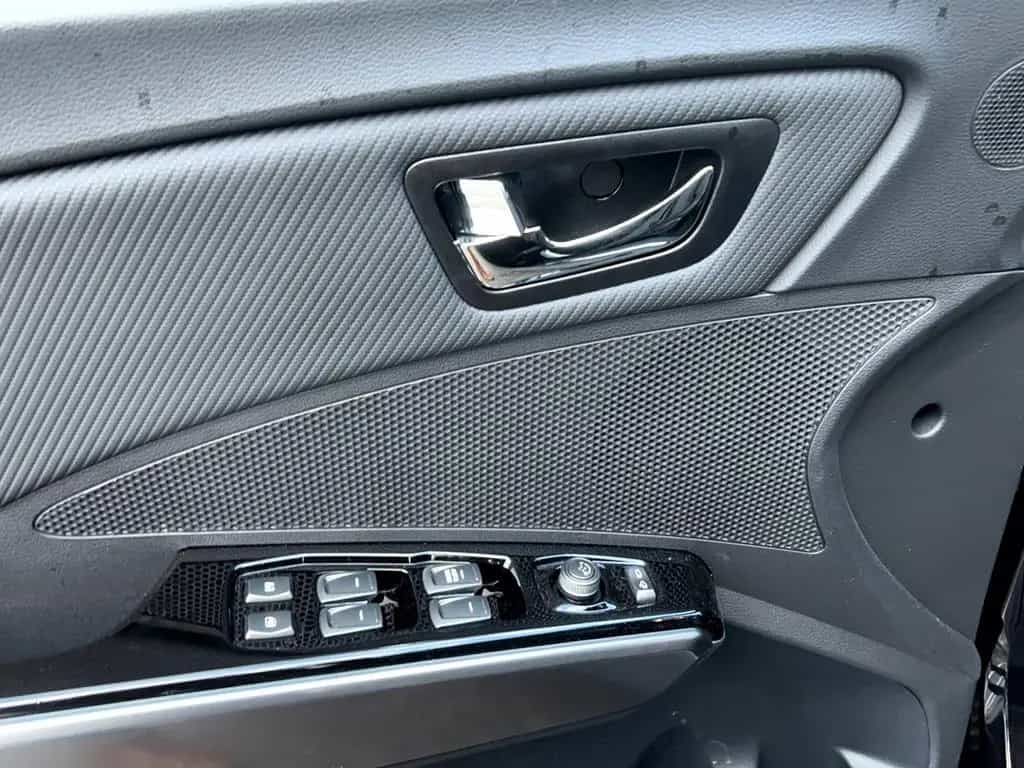 Ssangyong Tivoli Fizz 1.5 T-GDI 6AT 2WD +SHZ+LMF+PDC+NAVI 11/2022-photo-9