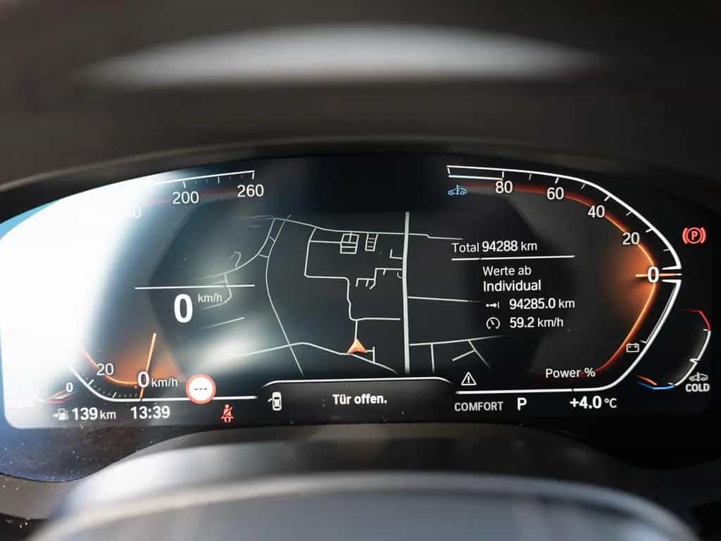 BMW 5 Series 520d Touring PANO HUD LED ACC W-LAN NAVI KAMERA 01/2023-photo-11