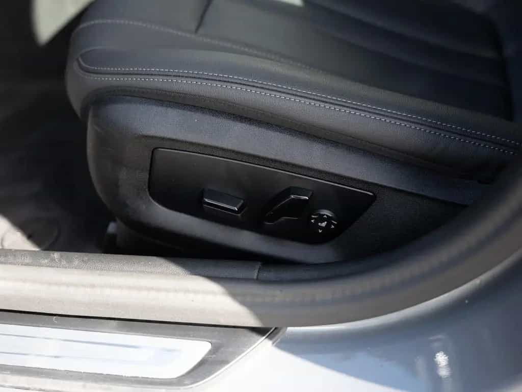 BMW 5 Series 520d Touring PANO HUD LED ACC W-LAN NAVI KAMERA 01/2023-photo-23