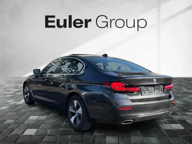 BMW 5 Series 520 d A Limo AHK Leder GSD Komfort Memory 02/2022-photo-2