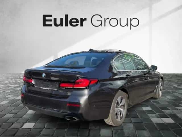 BMW 5 Series 520 d A Limo AHK Leder GSD Komfort Memory 02/2022-photo-3