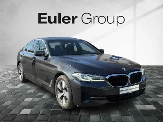 BMW 5 Series 520 d A Limo AHK Leder GSD Komfort Memory 02/2022-photo-4
