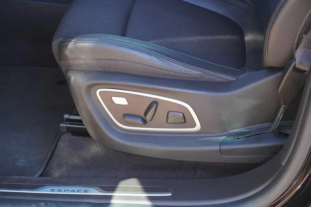 Renault Espace 1.6 dCi LED Navi Panorama 7-Sitzer PDC 05/2018-photo-29