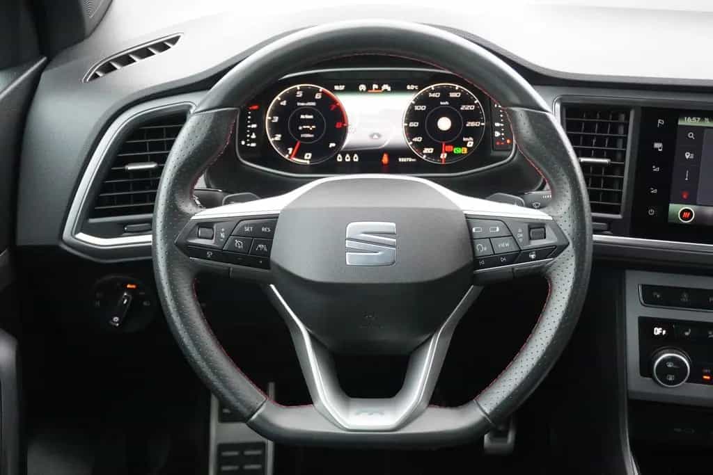 Seat Ateca 1.5 FR DSG LED Navi DAB ACC AHK PDC Kamera 06/2021-photo-16