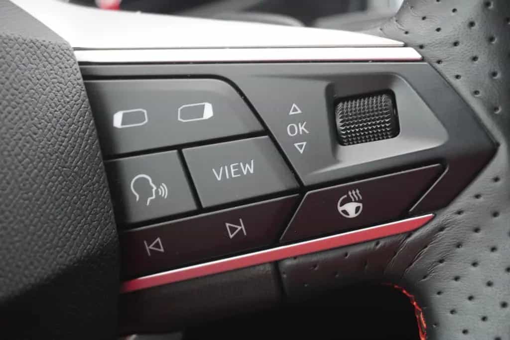Seat Ateca 1.5 FR DSG LED Navi DAB ACC AHK PDC Kamera 06/2021-photo-19