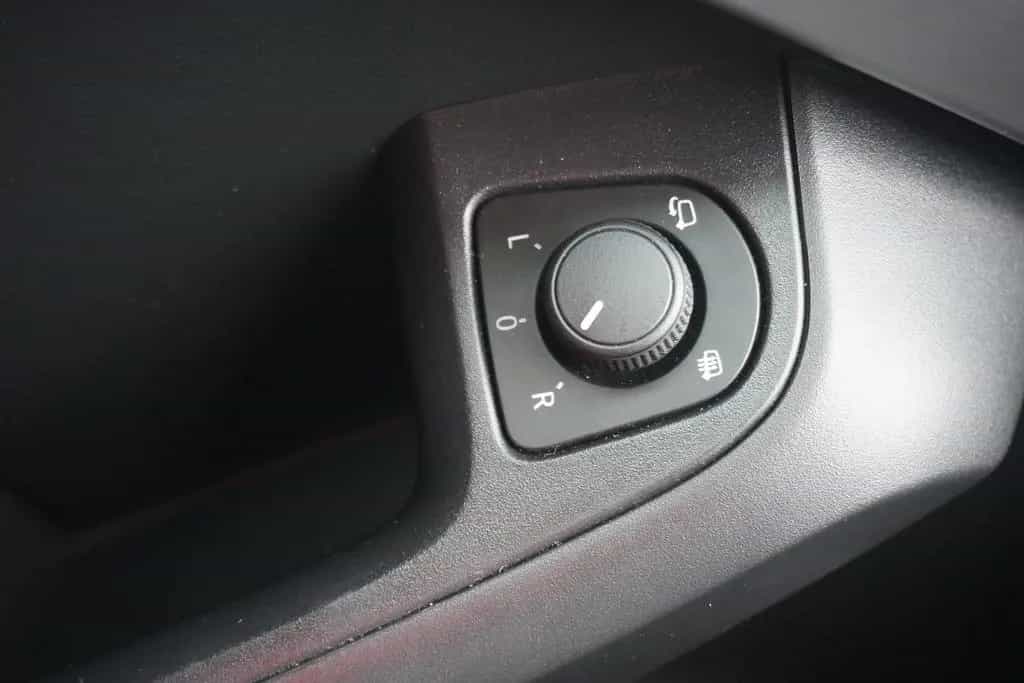 Seat Ateca 1.5 FR DSG LED Navi DAB ACC AHK PDC Kamera 06/2021-photo-23
