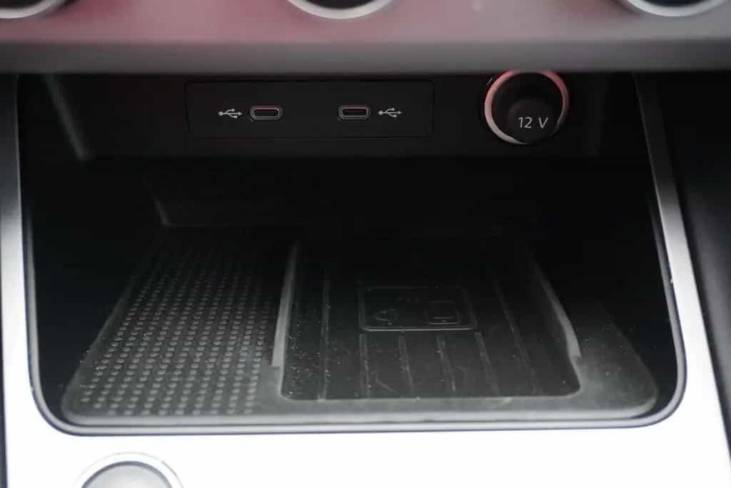 Seat Ateca 1.5 FR DSG LED Navi DAB ACC AHK PDC Kamera 06/2021-photo-24