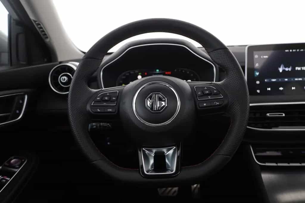 MG HS 1.5 T-GDI Luxury Aut. LED ACC Navi 360° Pano 03/2024-photo-15