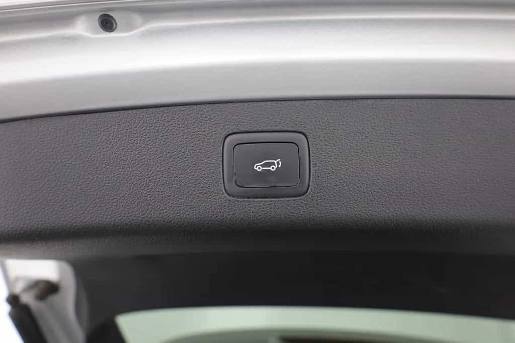 MG HS 1.5 T-GDI Luxury Aut. LED ACC Navi 360° Pano 03/2024-photo-28