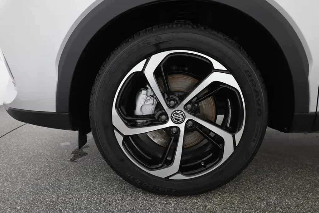 MG HS 1.5 T-GDI Luxury Aut. LED ACC Navi 360° Pano 03/2024-photo-31