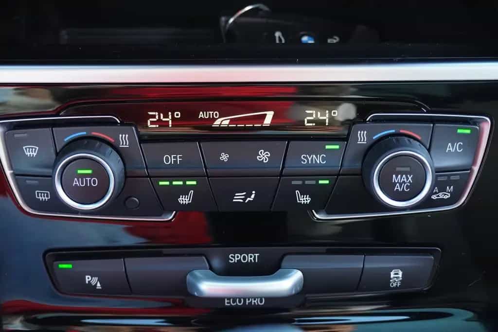 BMW 218 i Gran Tourer M-Sport AHK LED Panorama DAB 02/2021-photo-29