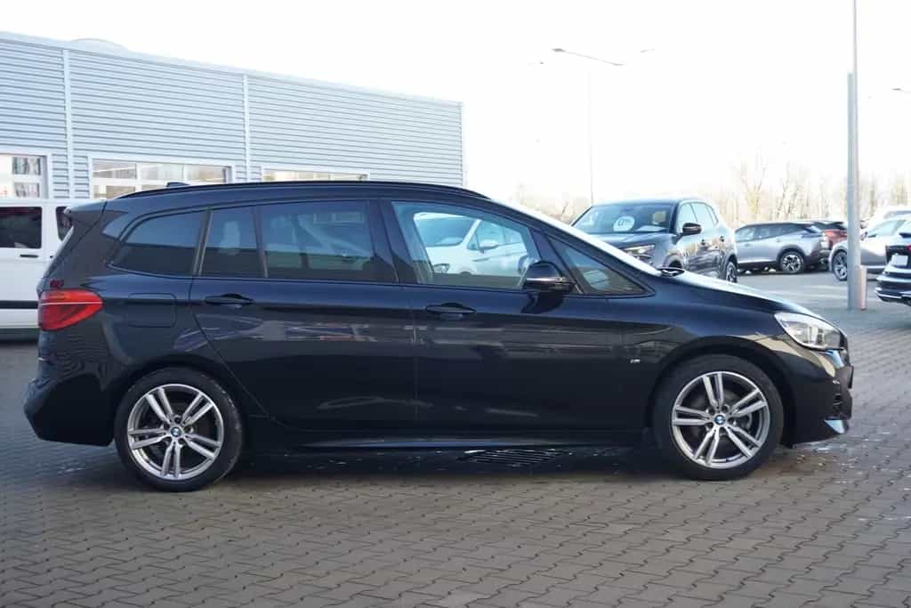 BMW 218 i Gran Tourer M-Sport AHK LED Panorama DAB 02/2021-photo-4