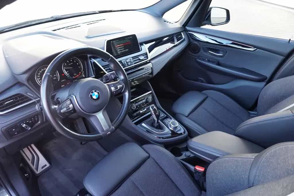 BMW 218 i Gran Tourer M-Sport AHK LED Panorama DAB 02/2021-photo-8
