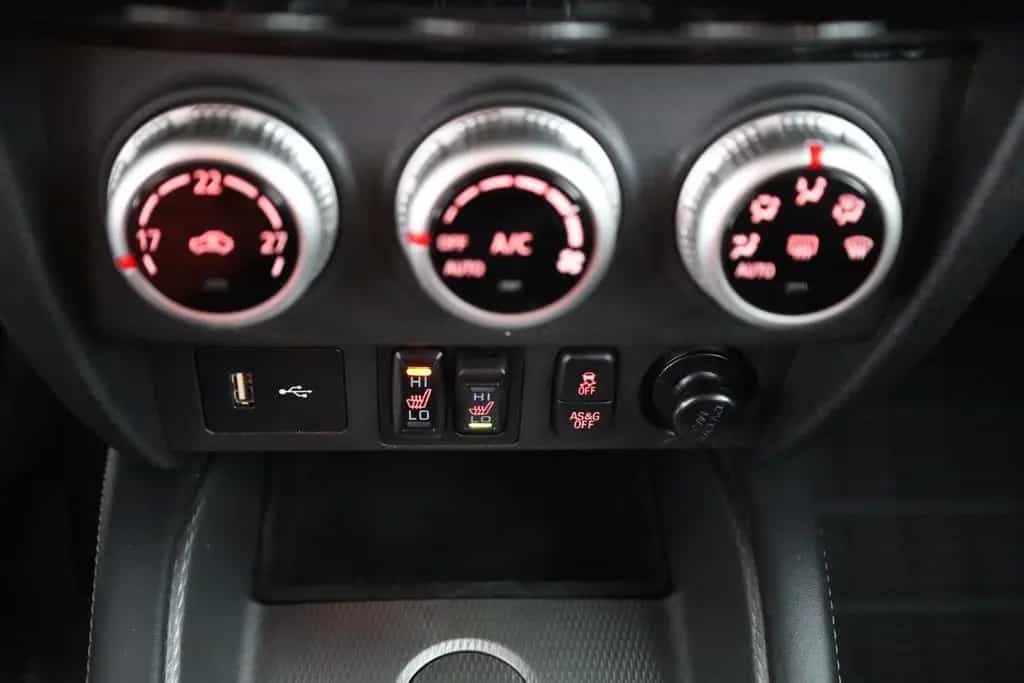 Mitsubishi ASX 2.0 MIVEC CVT Intro Edition LED Navi AHK PDC 03/2020-photo-11
