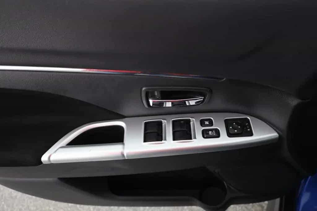 Mitsubishi ASX 2.0 MIVEC CVT Intro Edition LED Navi AHK PDC 03/2020-photo-18
